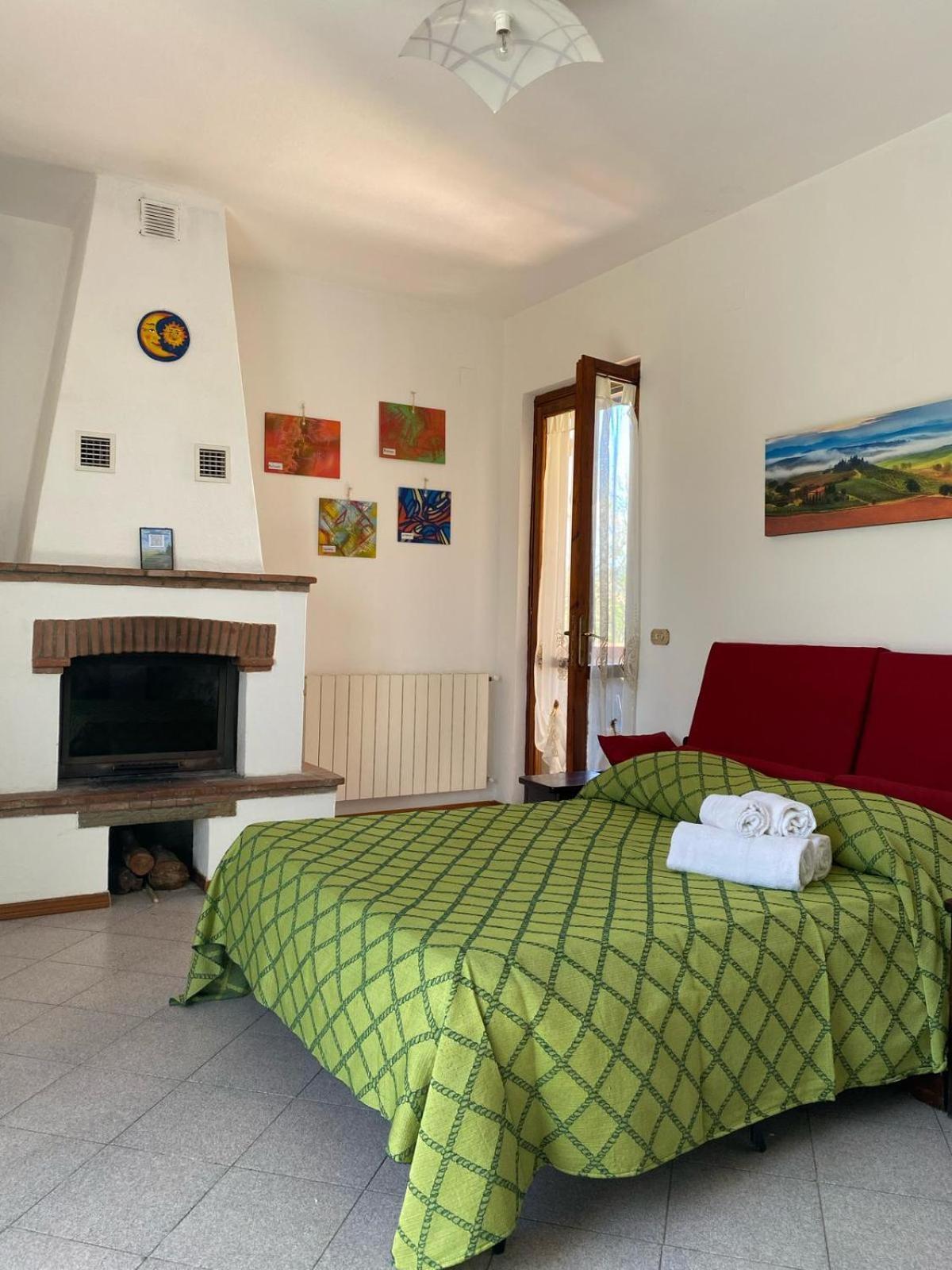 Agribike Agriturismo Poggio Rossino Гаворрано Экстерьер фото